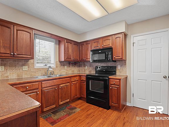 4th image of 1701 Regency Rd APT 105