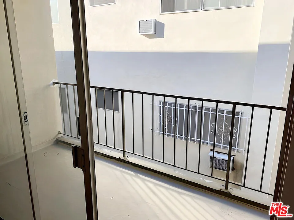 2 bed, 2.0 bath, $2,795 — Photo 4