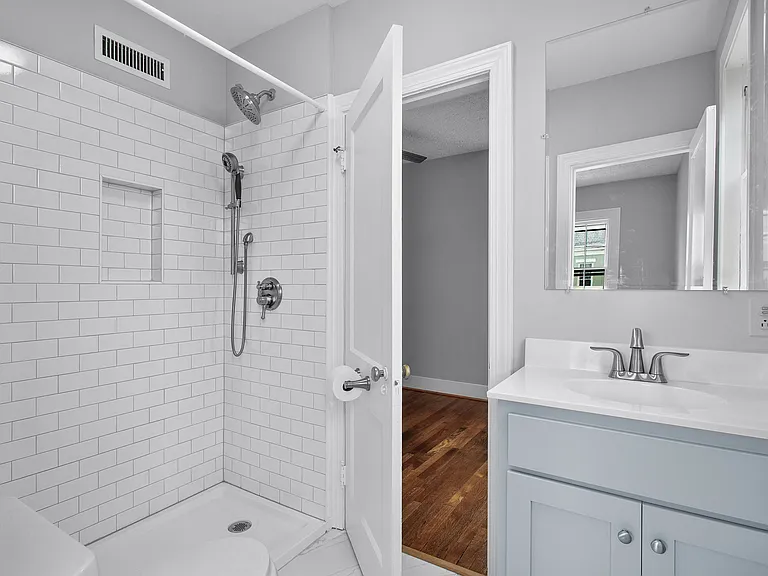 210 N Stafford Ave #21 — Photo 11
