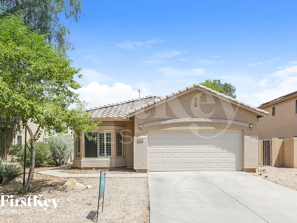 13424 W Gelding Dr
