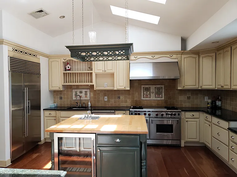 275 Evergreen Ave #1 — Photo 12