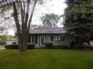 4004 Owl Dr, Rolling Meadows, IL 60008