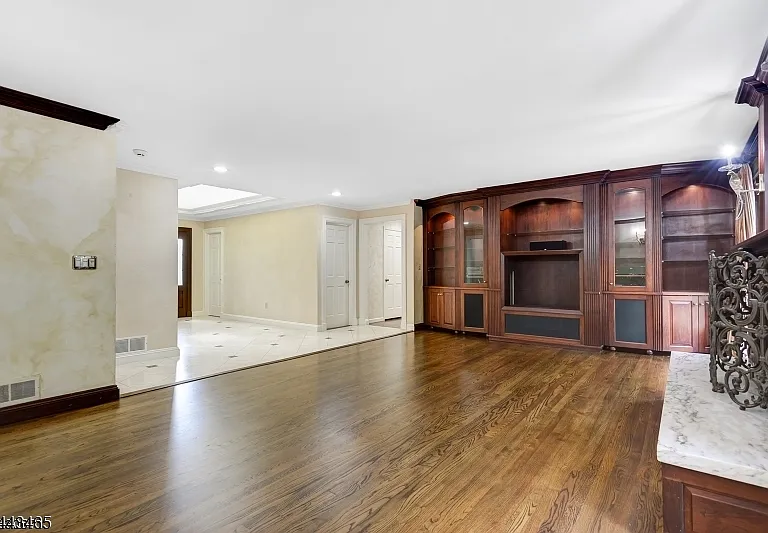 901 S Orange Ave — Photo 4