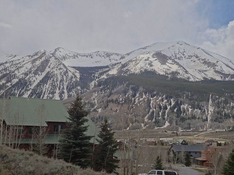2nd image of 36 E Silver Sage Dr
