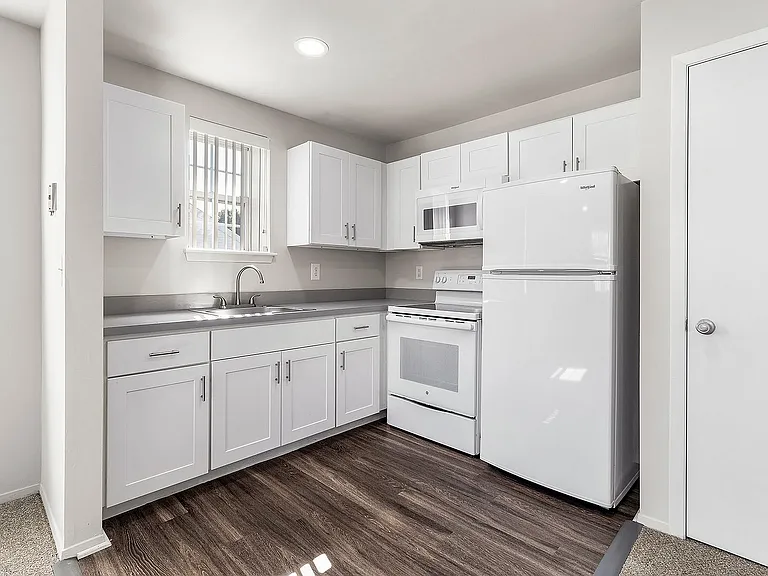 Zen Long Island at Bay Shore 55+ Community — Photo 7