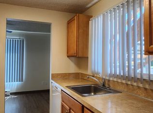 360 S Locust St #376, Canby, OR 97013