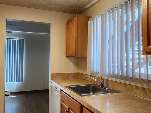 360 S Locust St #376, Canby, OR 97013