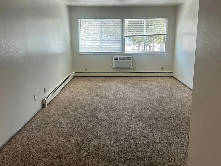 29 Alexander Ave — Photo 18