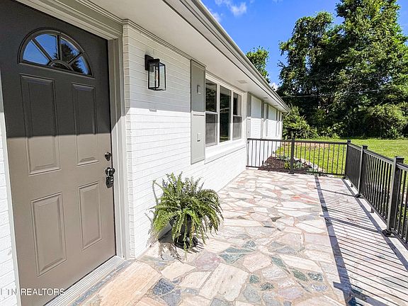 4th image of 6309 Stonecress Ln