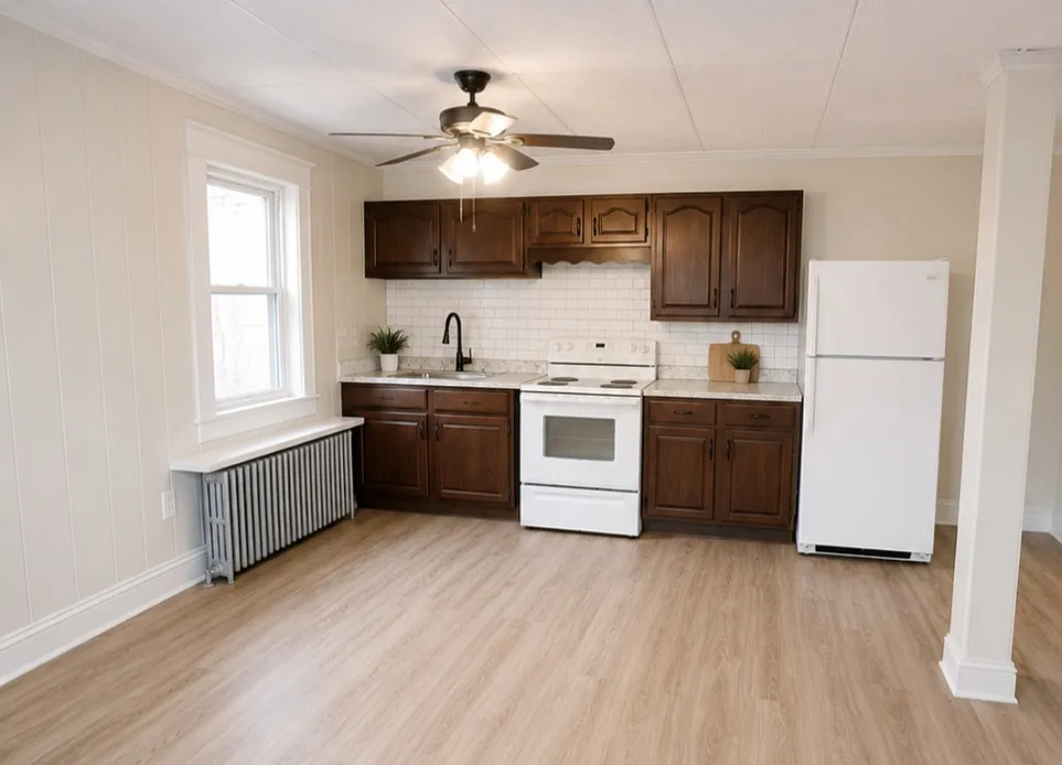 2 bed, $1,000 — Photo 1