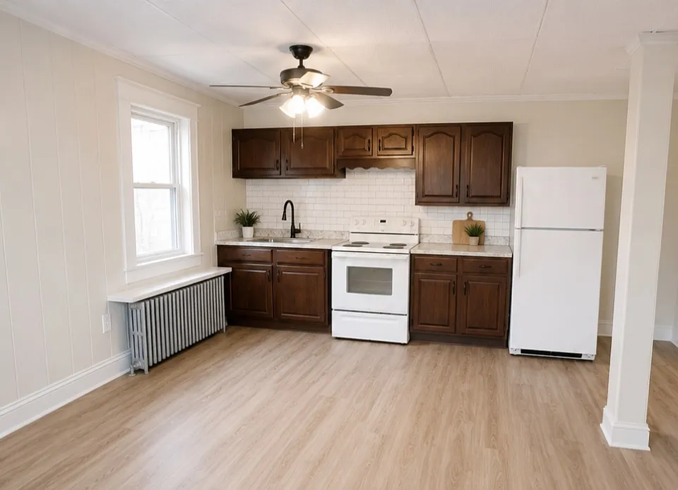 900 Johnson Ave #2