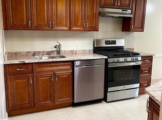 59-35 72nd St FLOOR 2, Maspeth, NY 11378