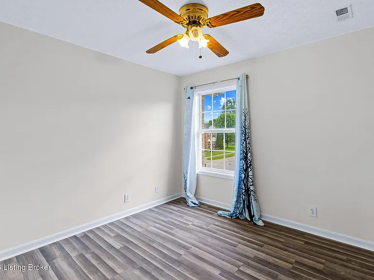 5001 Middlesex Dr — Photo 29