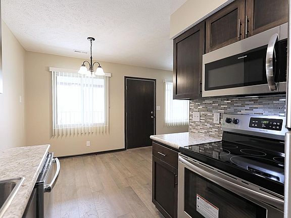 3rd image of 4422 S 48th St