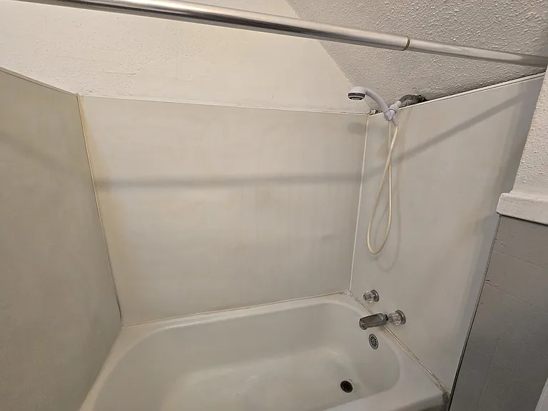 408 Locust St — Photo 15
