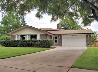 601 Groen Ct, Schaumburg, IL 60193