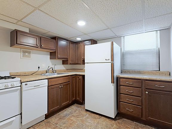 3rd image of 3818 S 47th St APT 3