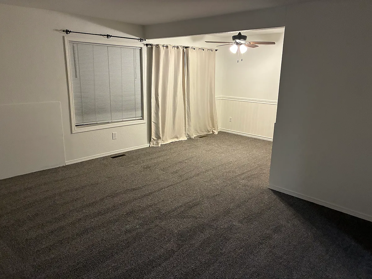 Building Photo - 3625 Alamosa Dr
