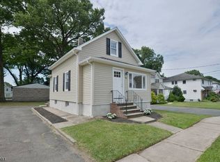 88 Parker Ave, Hawthorne, NJ 07506