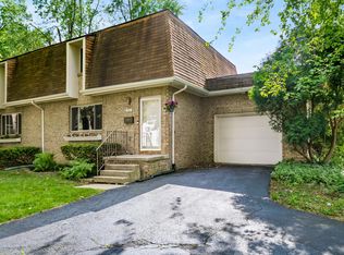 361 E North St, Worthington, OH 43085