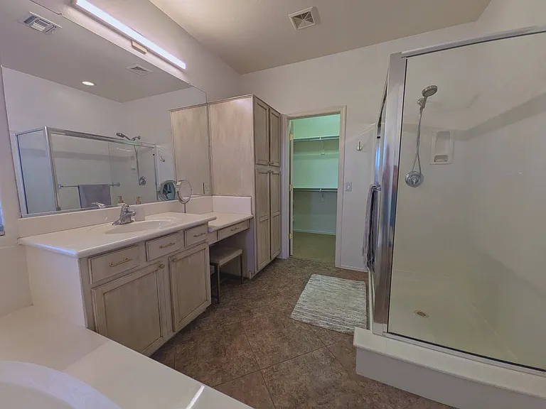 4053 E Reins Rd — Photo 15