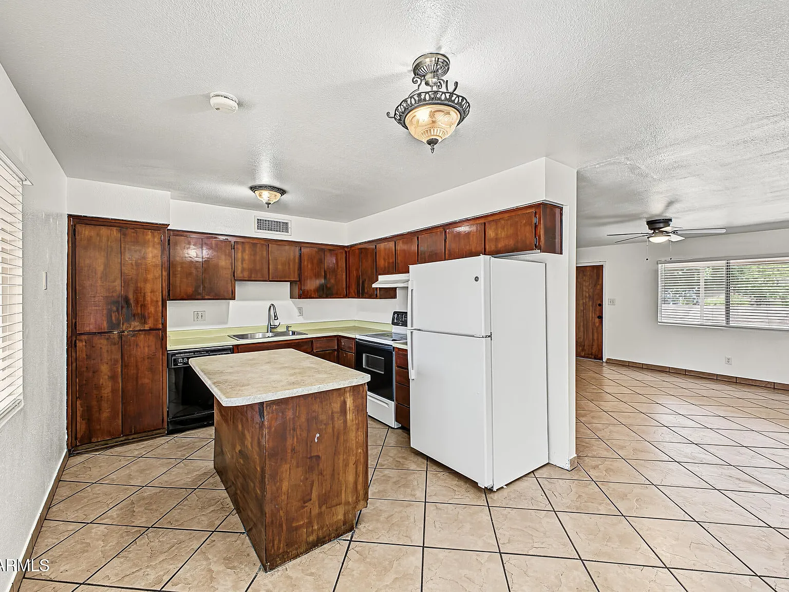4 bed, 1504 sqft, $1,700 — Photo 4