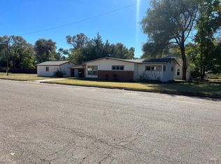 910 Beech Ave, Rocky Ford, CO 81067