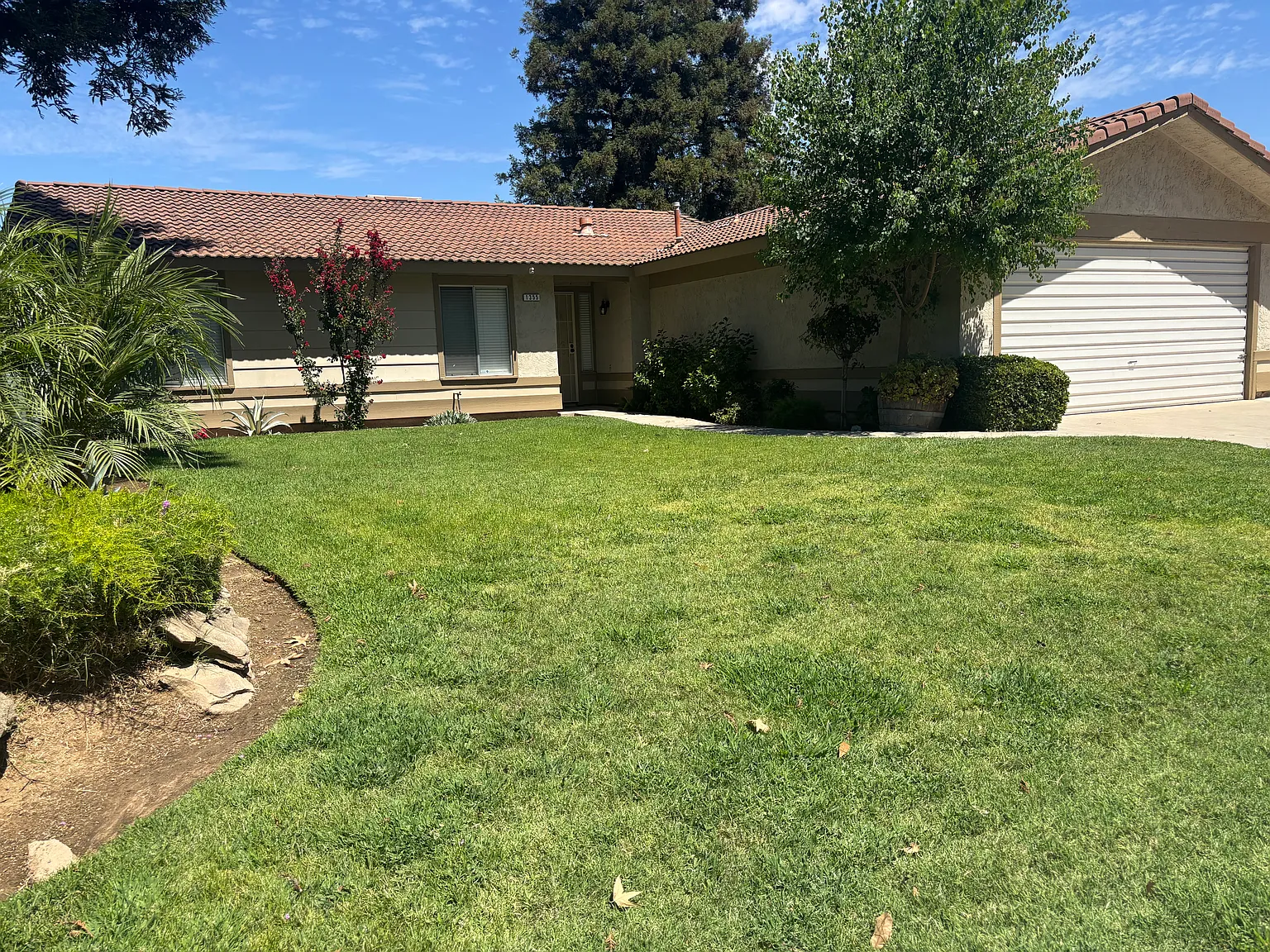 3 bed, 1131 sqft, $2,100 — Photo 1