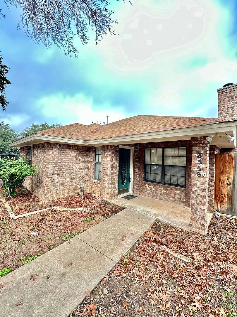 Coming Soon | Spacious Home In The Southland Neighborhood! — Photo 4
