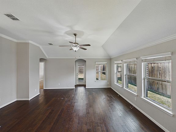 4th image of 1341 Palestine Dr