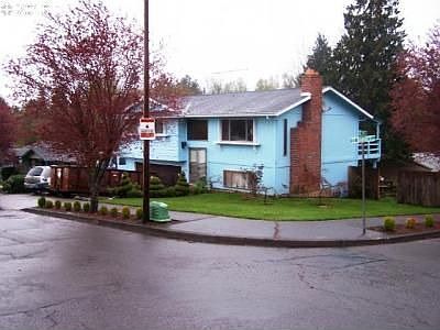 2nd image of 490 SE Barnes Ave