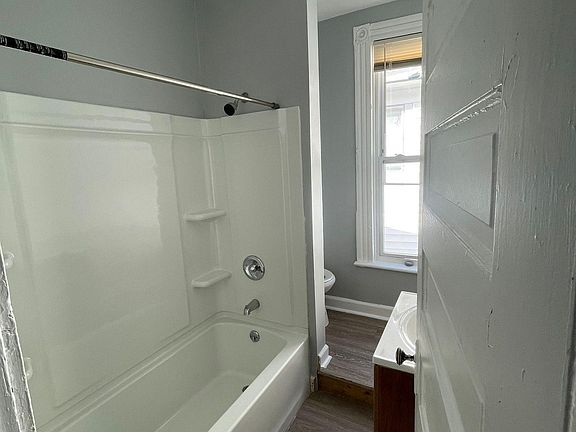 4th image of 1463 Rivermont Ave APT B