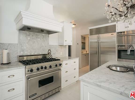 5th image of 249 S Camden Dr