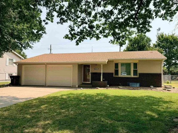 1458 N Maple St, McPherson, KS 67460