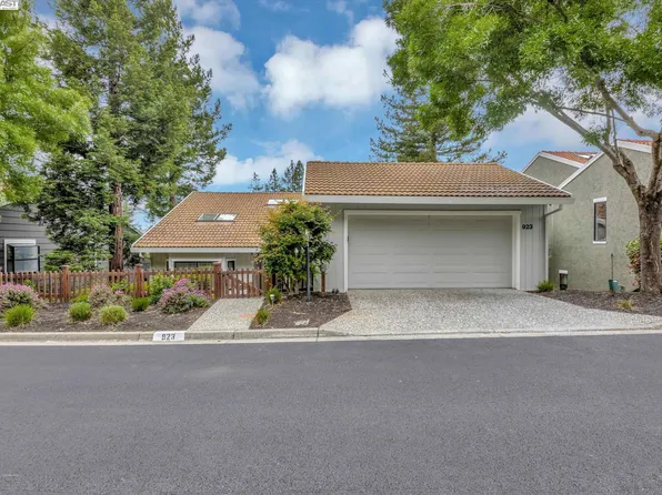 923 Augusta Dr, Moraga, CA 94556