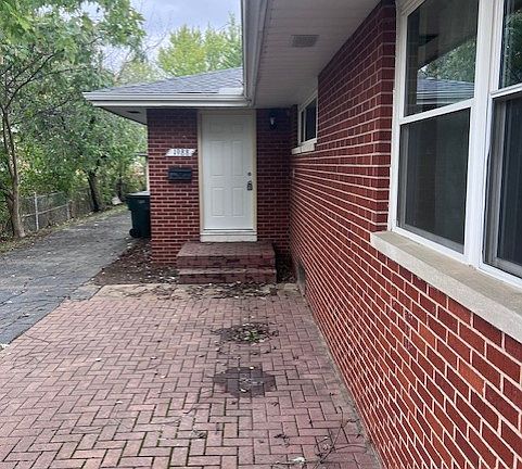 2nd image of 1988 Vaughn St