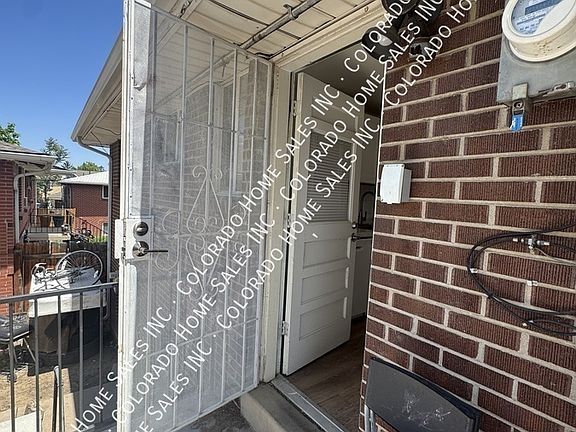 2nd image of 1119 Rosemary St #2