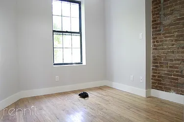 Rented by Rennit Inc.