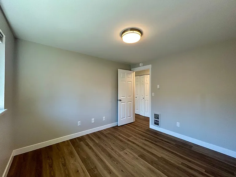 207 Dorn 8-plex — Photo 11