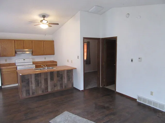 250 Nashua Ct — Photo 12