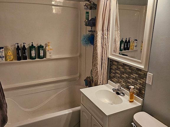 4th image of 7416 S 72nd Ave