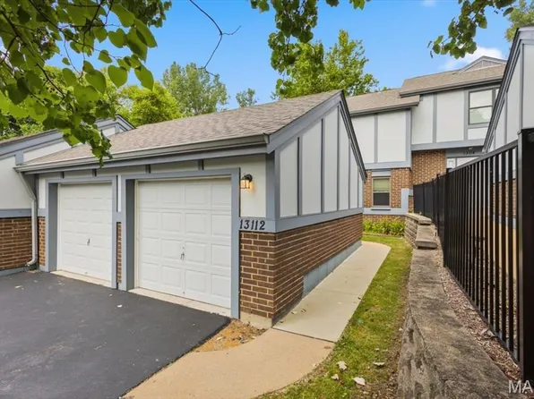 13112 Royal Pines Dr, Saint Louis, MO 63146