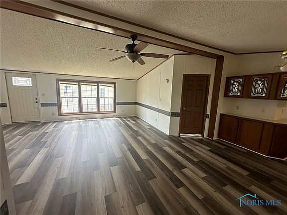 3rd image of 315 Parkview Dr #150
