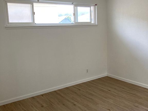 3rd image of 132 Nyla Ave