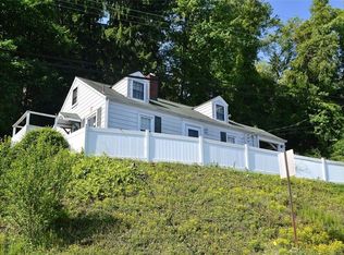 106 Longvue Dr, Pittsburgh, PA 15237