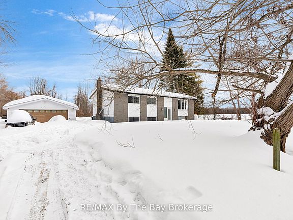 3rd image of 1781 Klondike Park Rd