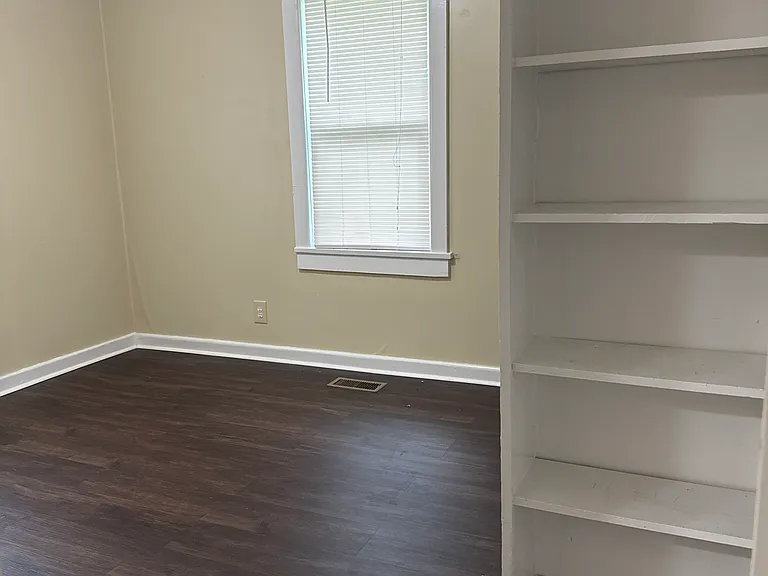 2067 N Columbia Ave — Photo 16