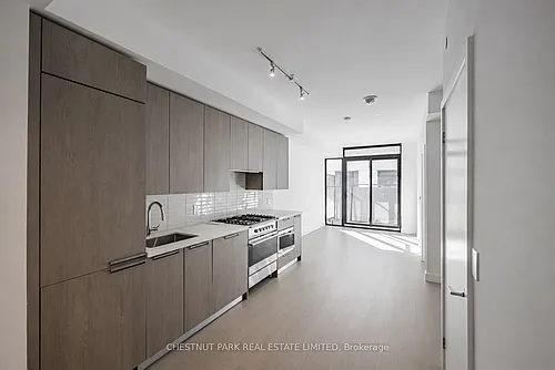 160 Kingsway Cres Photo 1