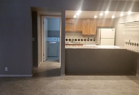 3rd image of 4830 S Highland Cir APT 309