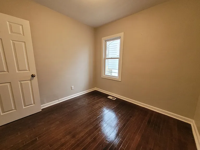 2237 S Union St — Photo 16